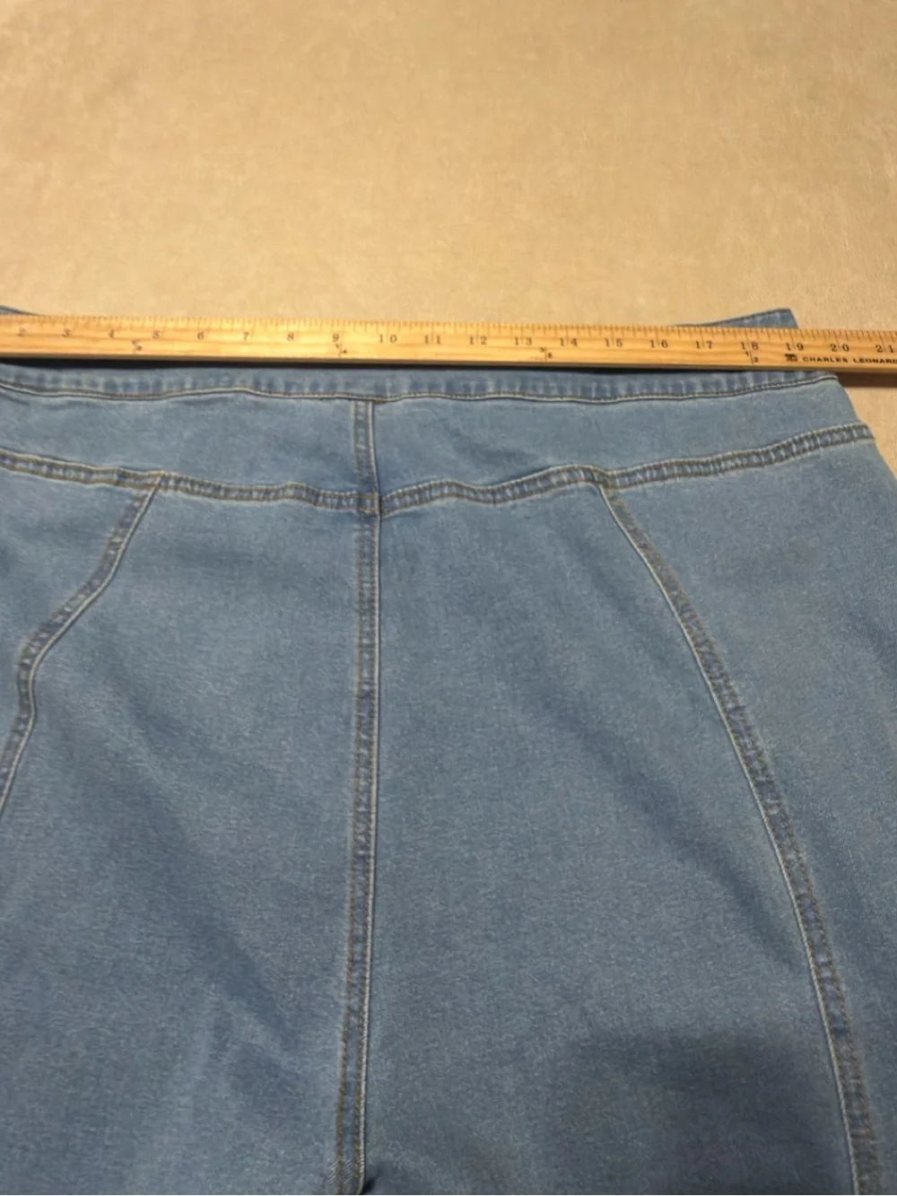 Cider Wide Flare Leg Women's Button Fly Light Wash Jeans. Women’s Size 3XL Short